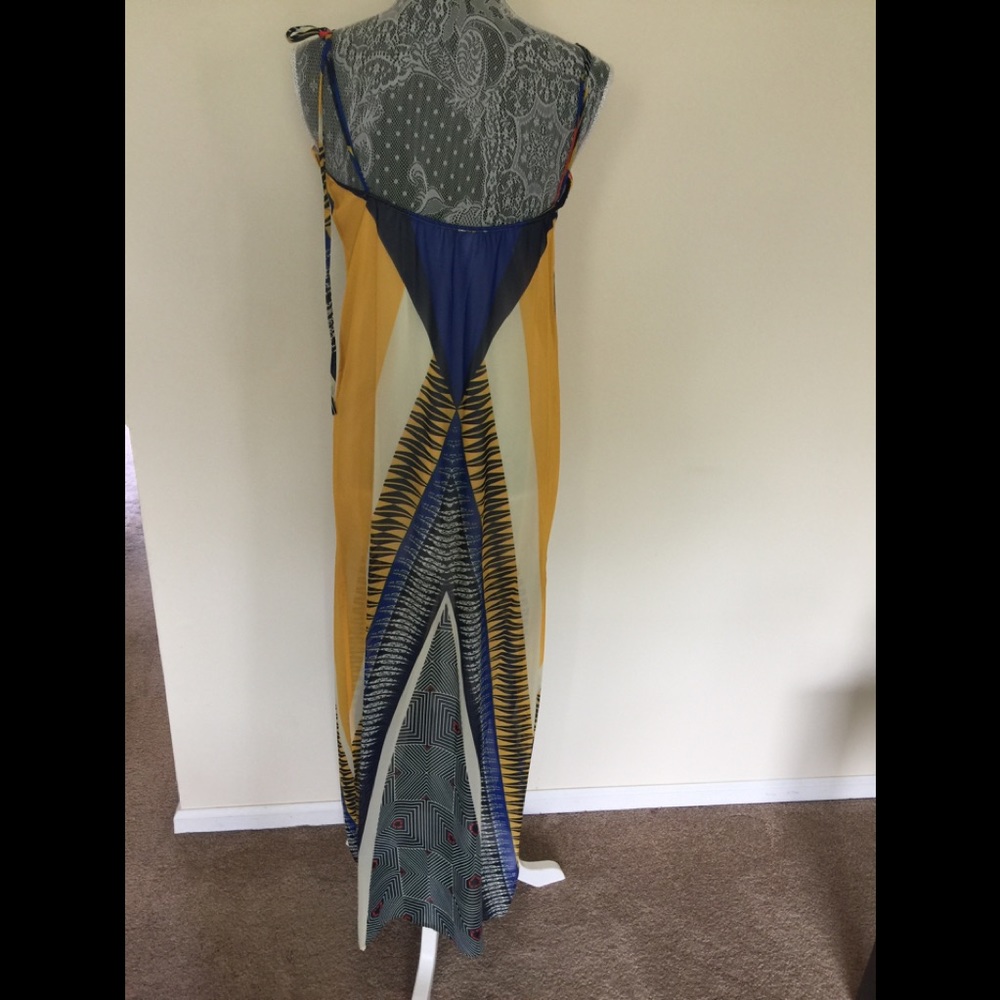 Dress - Picture 3 of 5